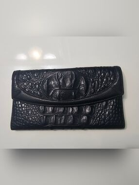 Brahmin Veronica Wallet – Black Melbourne Croc Embossed Leather